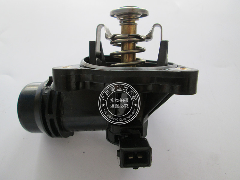 宝马320i节温器拆装图,宝马x1节温器拆装图 适用于宝马e87e90e46e93x1e84e83e60节温器