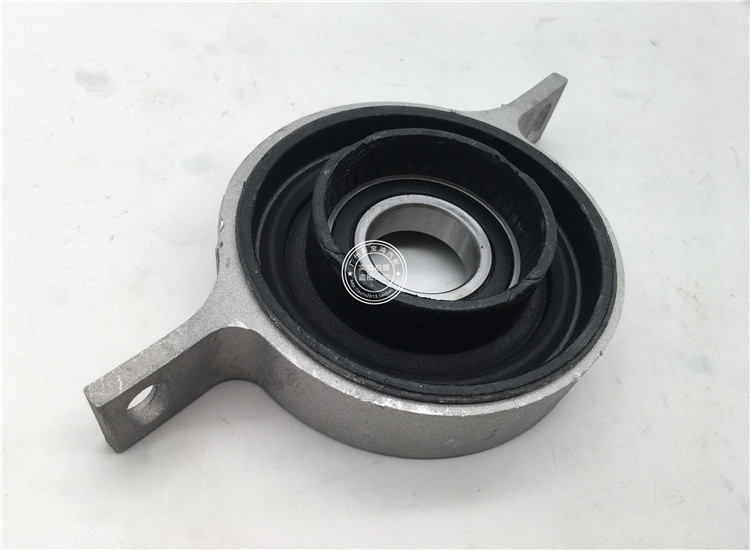 适用宝马x1过桥轴承x3e87e90e93f30传动轴