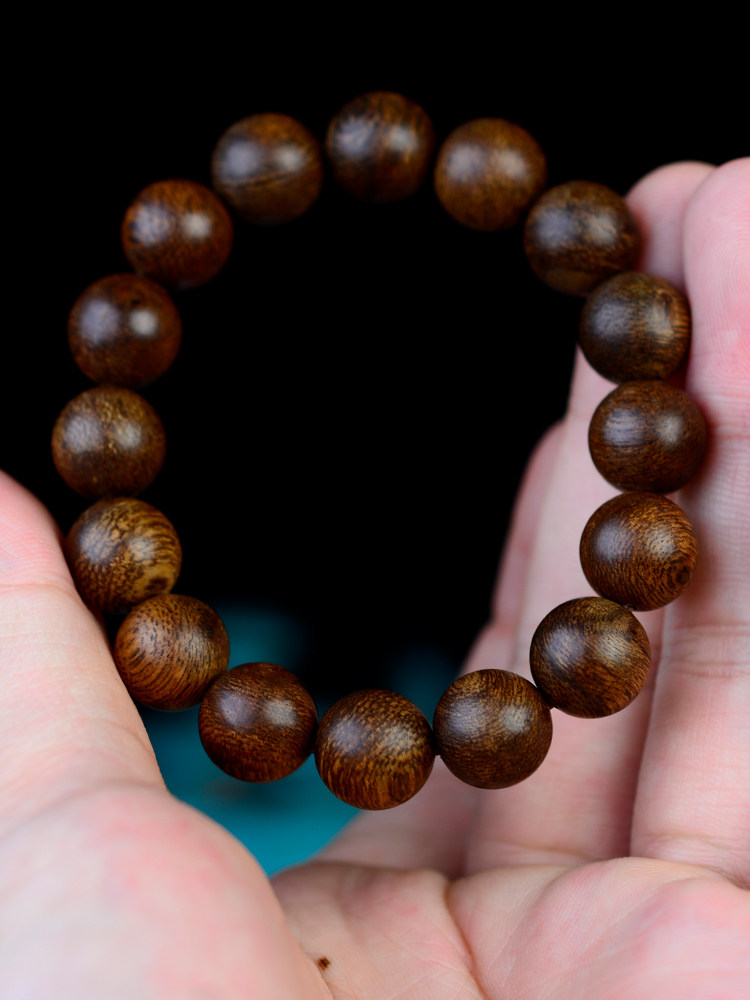 超值特惠印尼马拉ok沉熟结老沉香手串12mm手串