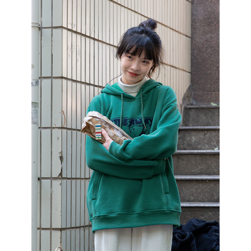 奶兔星球-自制 日系复古卡通刺绣连帽加绒卫衣女宽松秋冬2021新款