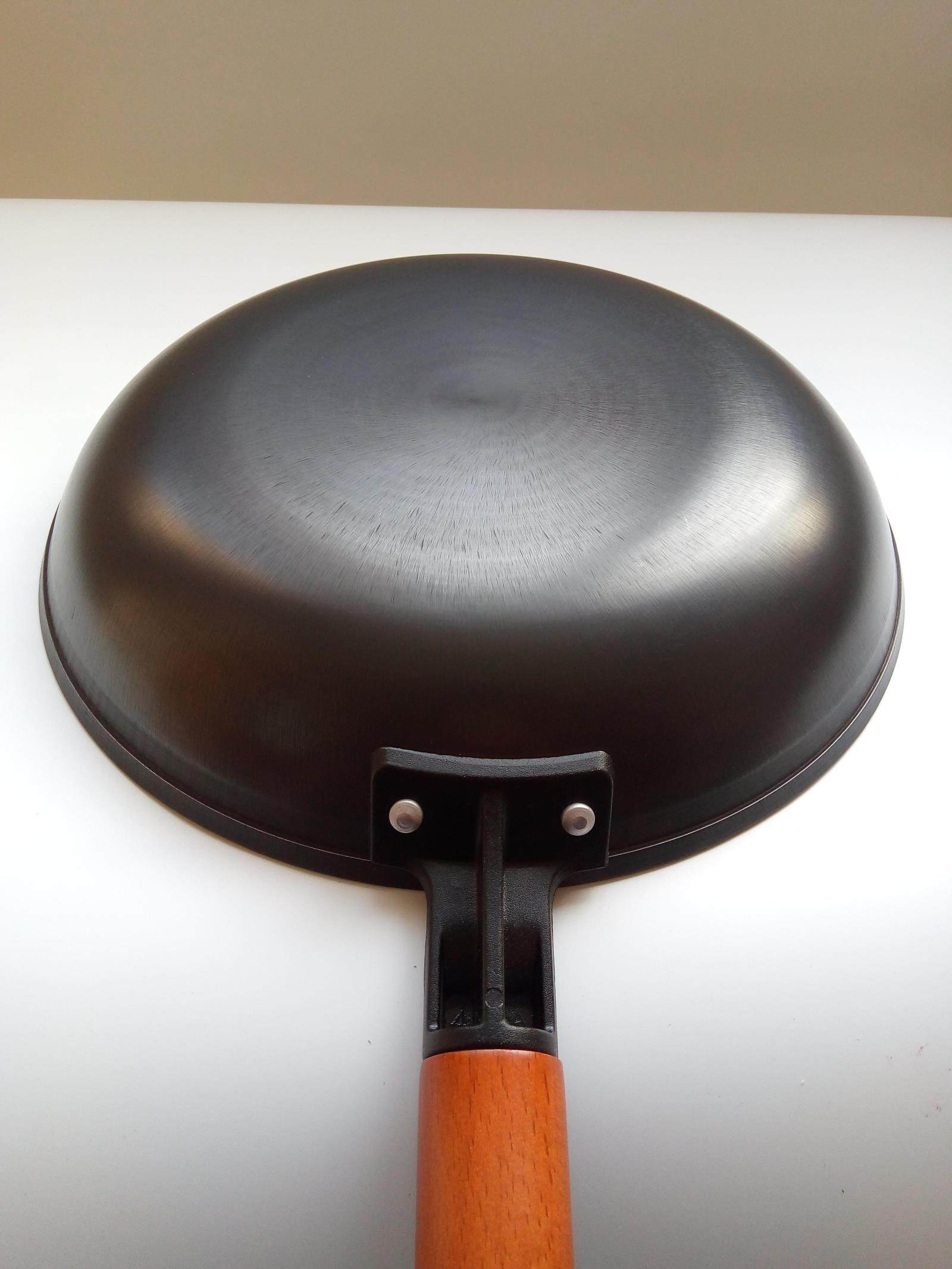 铁锅陆川生铁涂层平底煎锅不锈不易粘锅铸铁煎锅