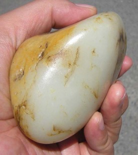 彩云轩精品玉器597克新疆和田玉桔红皮羊脂玉白玉籽料原石