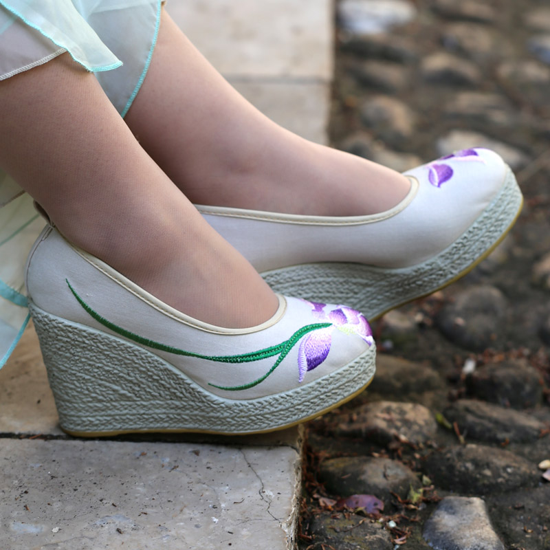 布鞋坡跟古风绣花鞋厚底汉服高跟鞋民族风女鞋超高布鞋