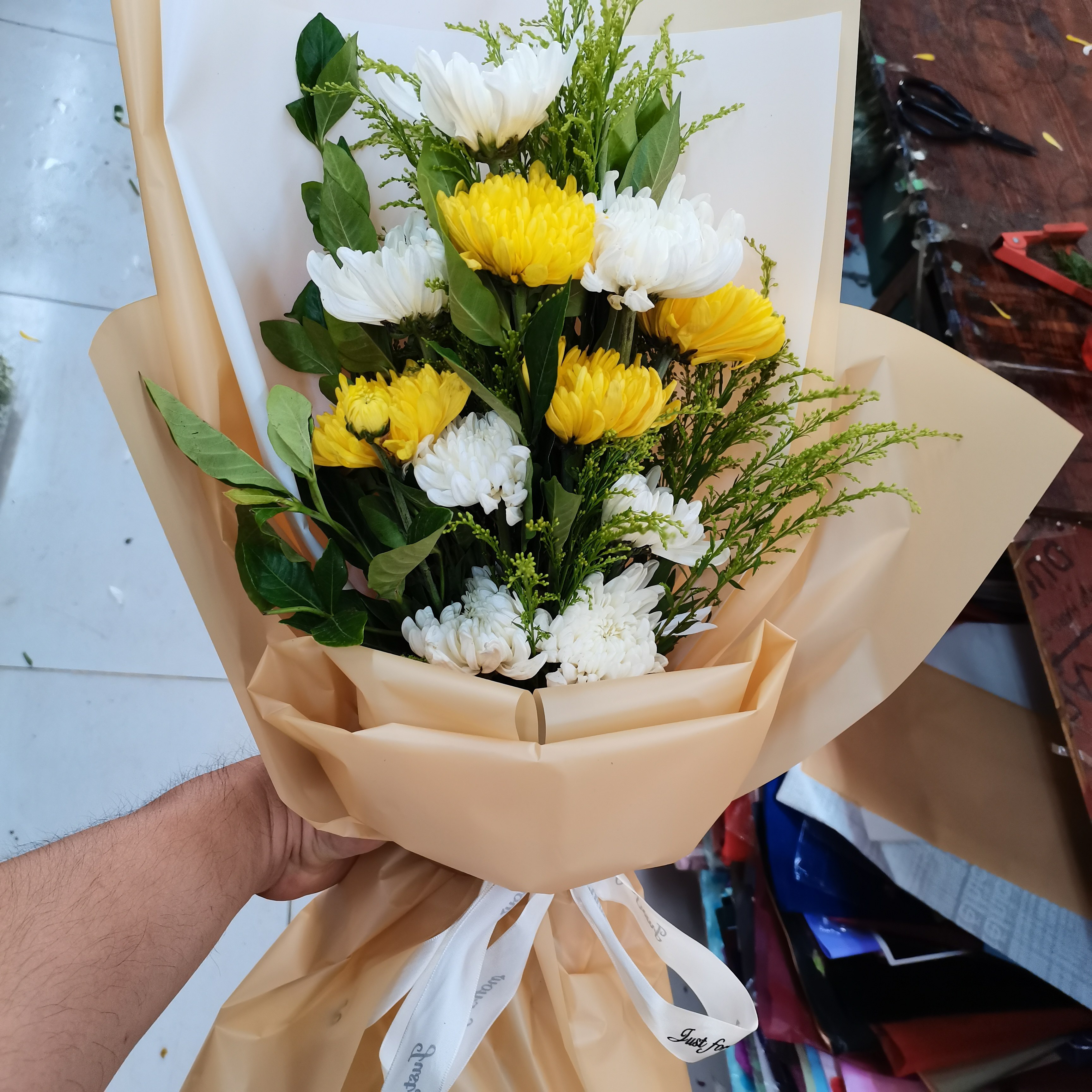 清明节祭祀扫墓上坟北京同城鲜花速递花篮鲜花黄菊追悼