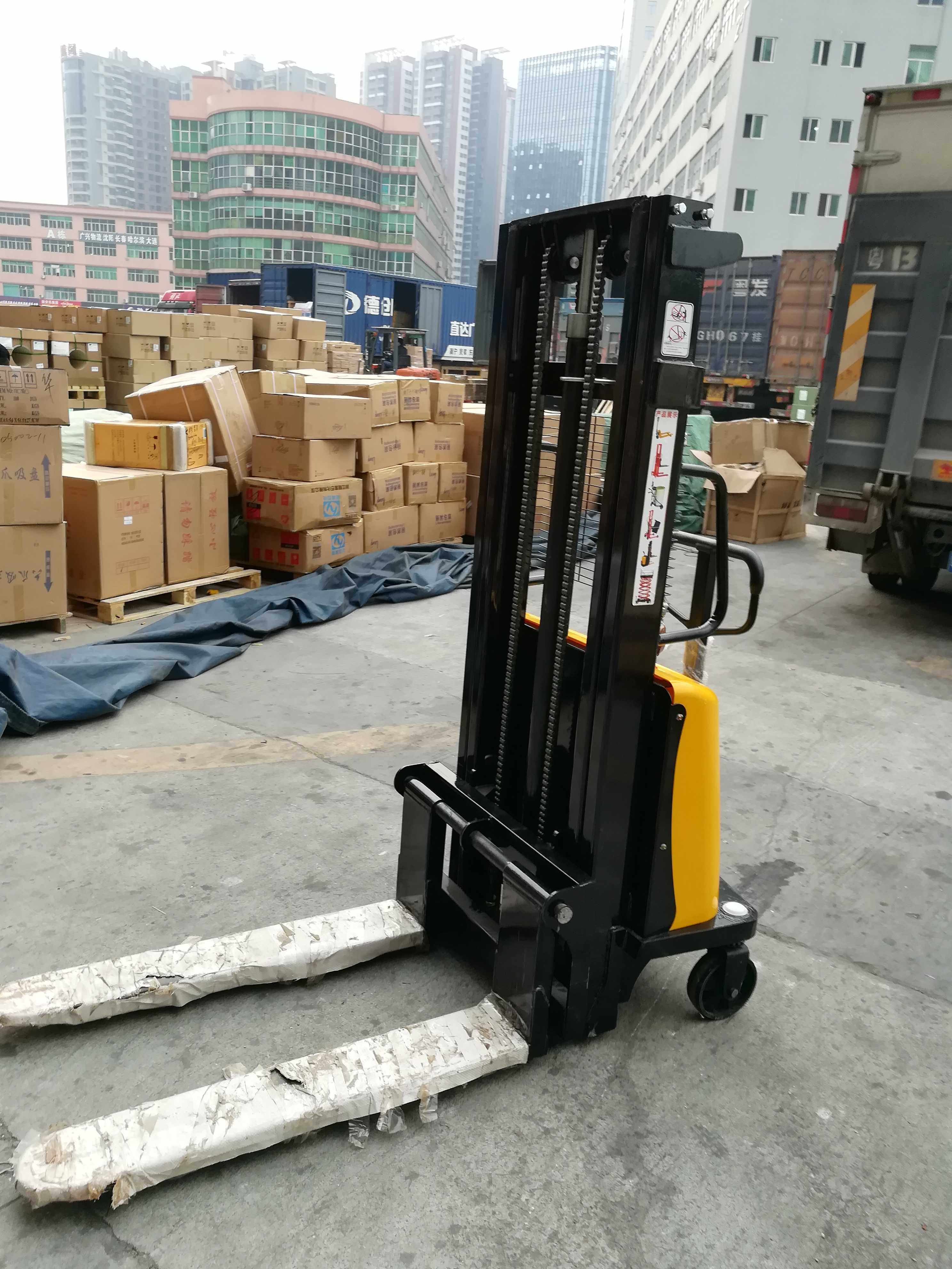 电动升高叉车2吨最大25米车身总高18米深圳液压装卸车