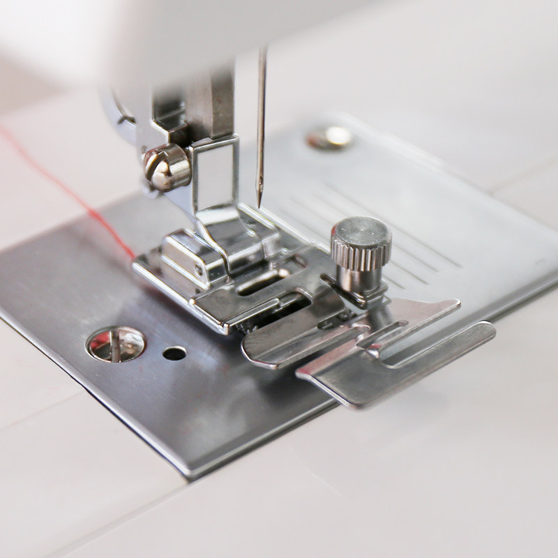 进口c点薄料锁边压脚 胜家多功能缝纫机通用锁布边压脚/拷边压脚