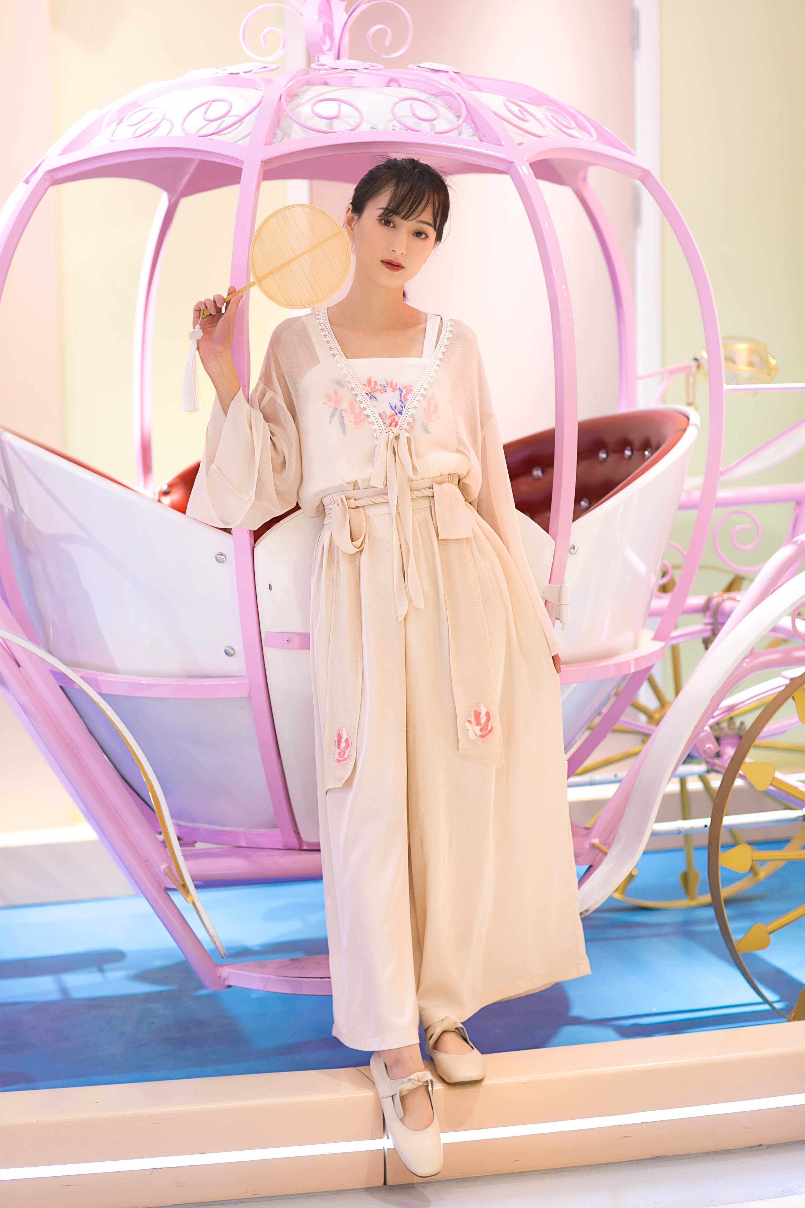 吊带汉服件套宋裤三襟衫日常刺绣三色贰仙原创汉服