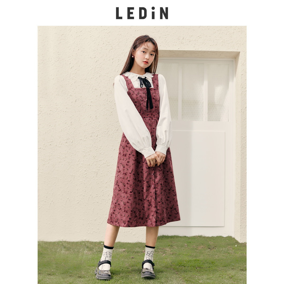 连衣裙乐町气质吊带2020新款秋季女装灯芯绒背心连衣裙