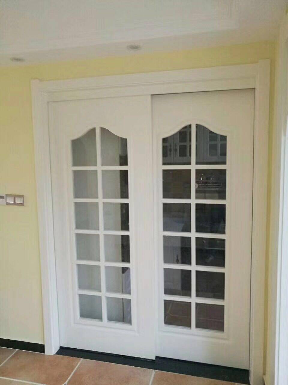 热卖实木复合烤漆吊滑门阳台厨房卫生间推拉门双开滑门欧式厨房门