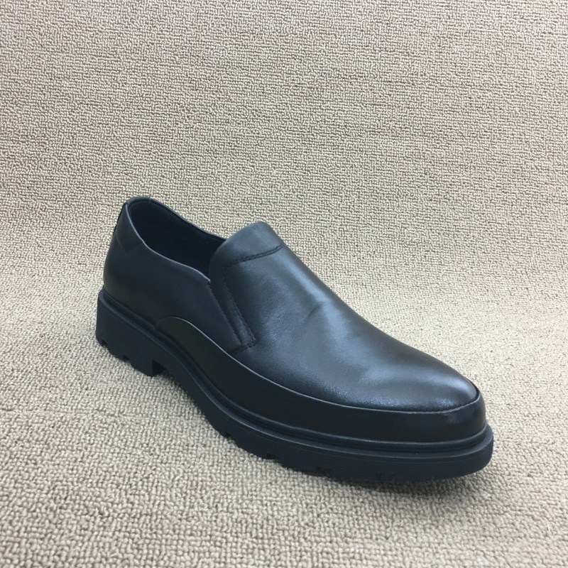 断码处理2021冬新款真皮男鞋简约舒适牛皮透气厚底百搭时尚男皮鞋