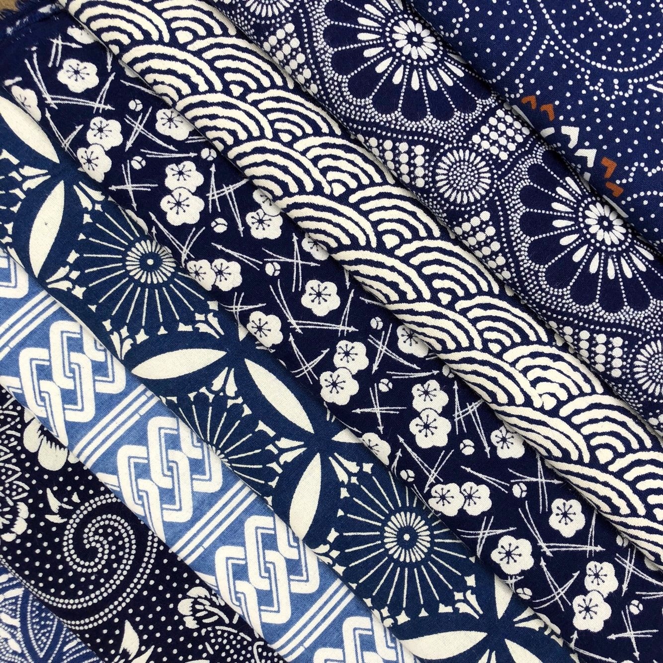 蓝染印花布植物拔染型蜡染服装面料手工diy纯棉日本海绵垫