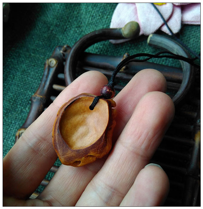 玄武背暴桃核手工打磨制作护身项坠吊坠趋吉避凶项坠