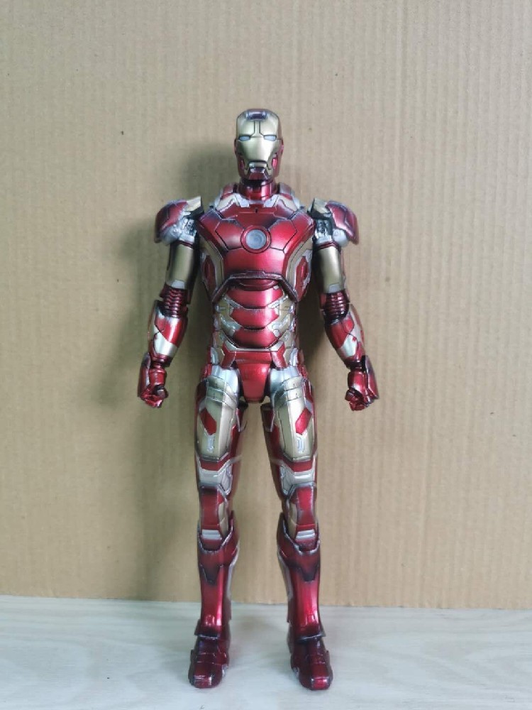 empiretoys钢铁侠托尼史塔克战损mk43站姿静态模型潮玩盲盒