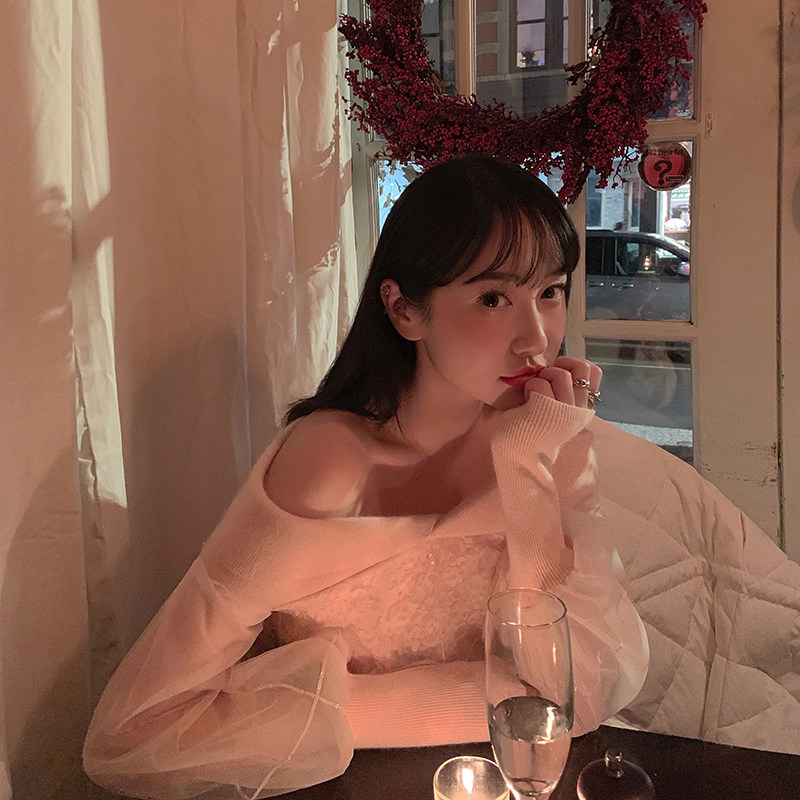 卢洁云cariedo 年会系列c位 半高领蕾丝镂空仙气质淑女白色连衣裙