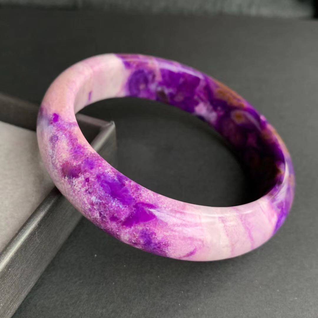 天然老料樱花花粉透着皇家紫舒手镯规格153手镯