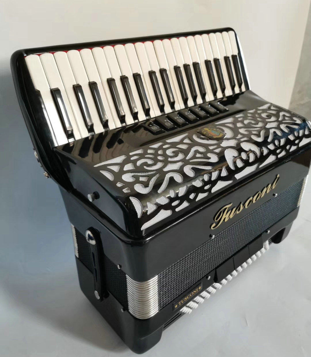 意大利托斯卡尼tusconi80贝司手风琴78公斤超轻音色好音量大