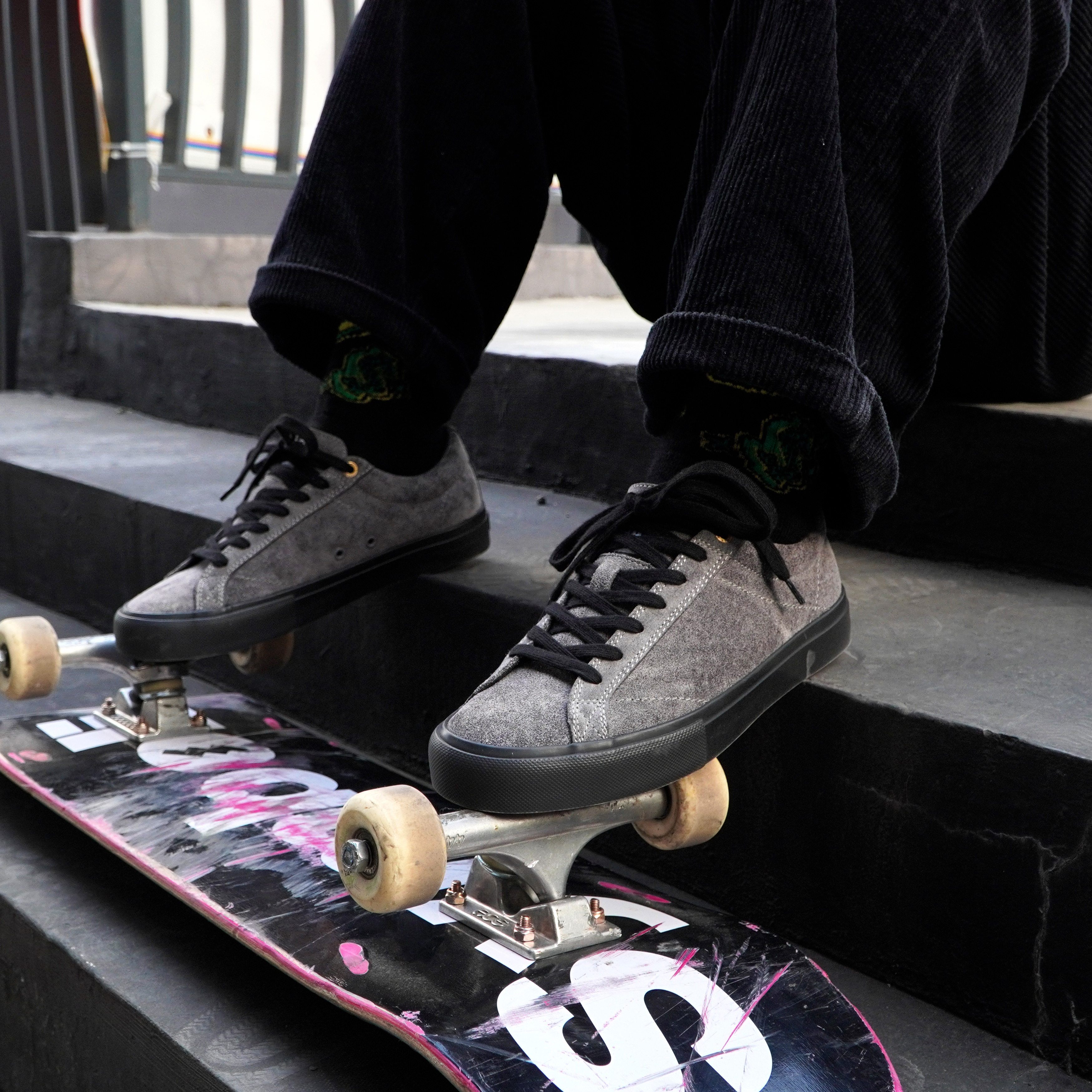 顽刻ollieskate特殊翻毛皮复古水洗低帮男女超耐磨减震情侣滑板鞋