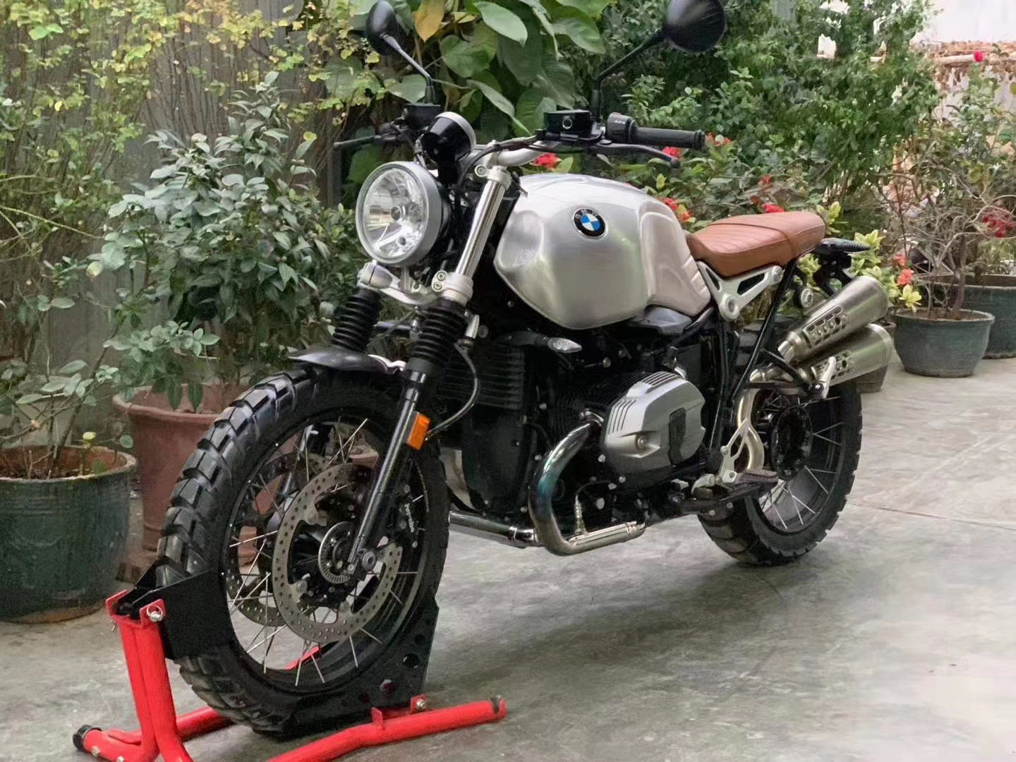 宝马雅马哈小黄蜂街车复古四缸bmw改装cb400摩托车摩托车整车