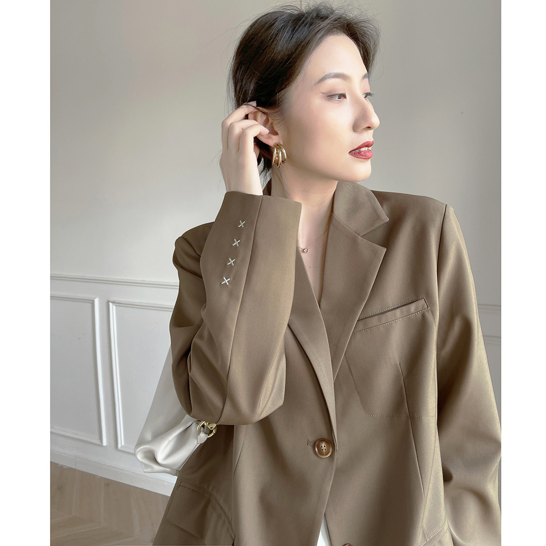 卡其色西装外套春秋2021新款设计小众宽松oversize西装