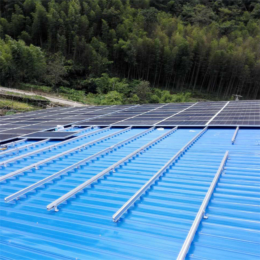 支架江阴聚鑫鑫光铁皮屋面彩钢瓦斜屋顶太阳能光伏支架