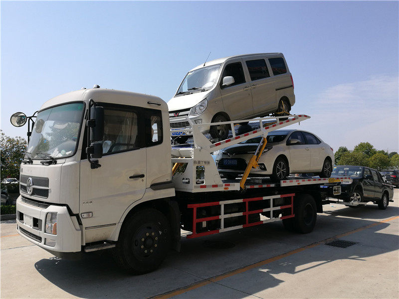 交通事故高速救援车东风多利卡带吊机一拖二清障车黄牌清障车