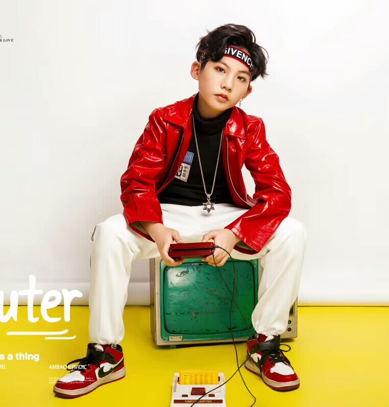 摄影服装新款潮童男孩时尚影楼工作室照相1012岁儿童演出服