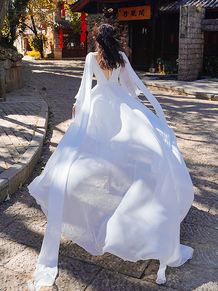 飘逸长裙连衣裙仙气显瘦拖尾裙子性感露背白色连衣裙