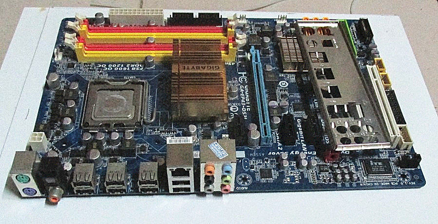 技嘉ga-ep43-ud3l/ds3l 775针/ddr2全固态主板p43豪华大板支持771