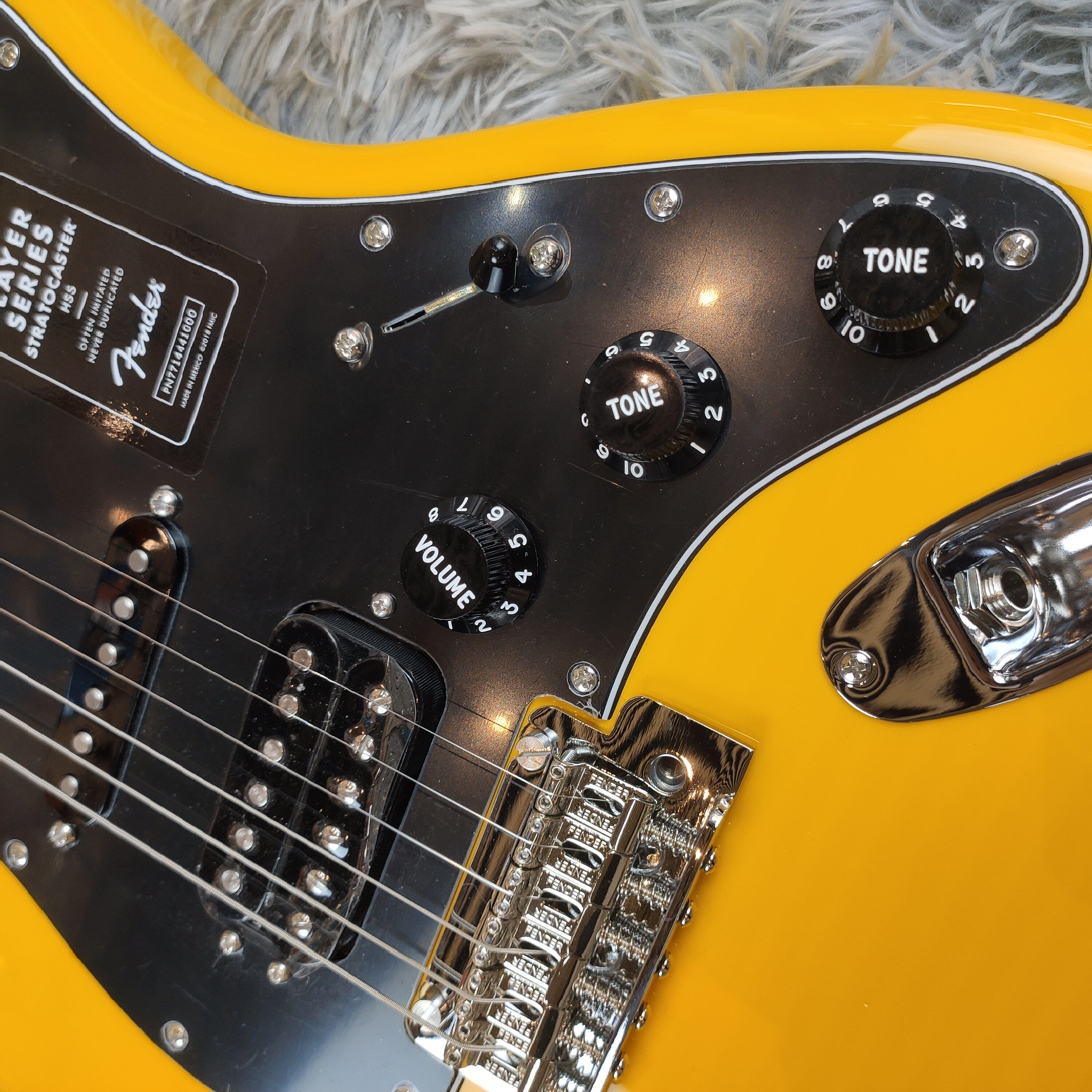 fenderst乌木黄乌木荧光吉他芬达款电限量玩家吉他-电吉他