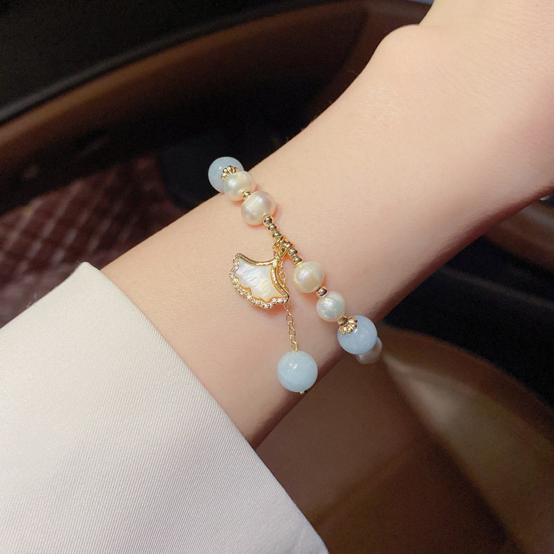 淡水珍珠手链海蓝宝水晶手串杏叶小众ins高级手链