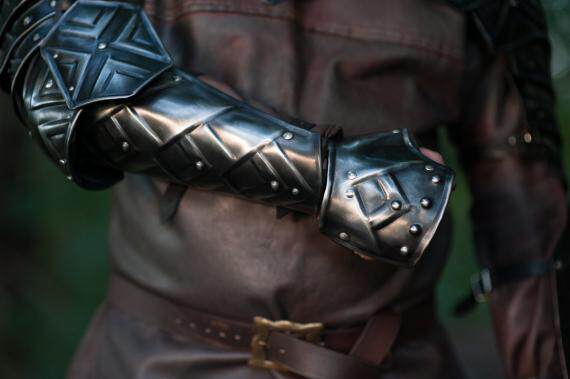 乌克兰代购set手作复古钢盔盔甲护肩护腕一套服饰