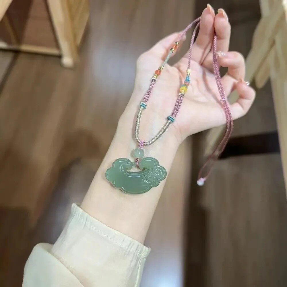 和田玉如意锁吊坠,古风汉服的最佳搭配