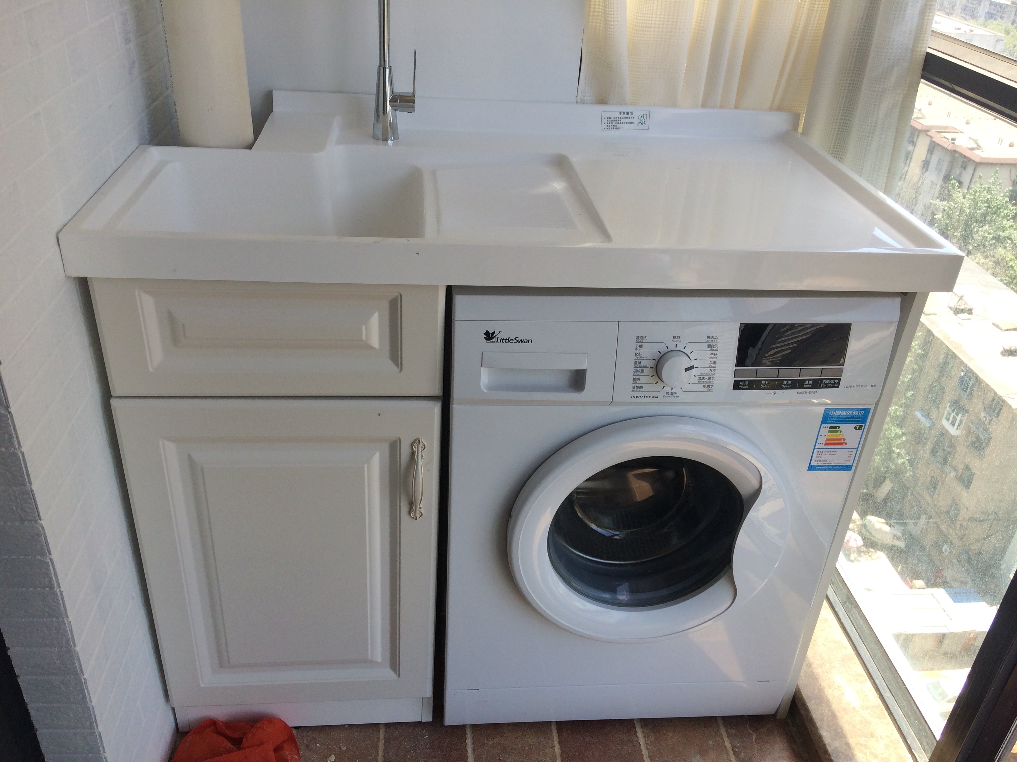 衣柜组合台盆石台盆石英洗衣机柜切角浴室柜