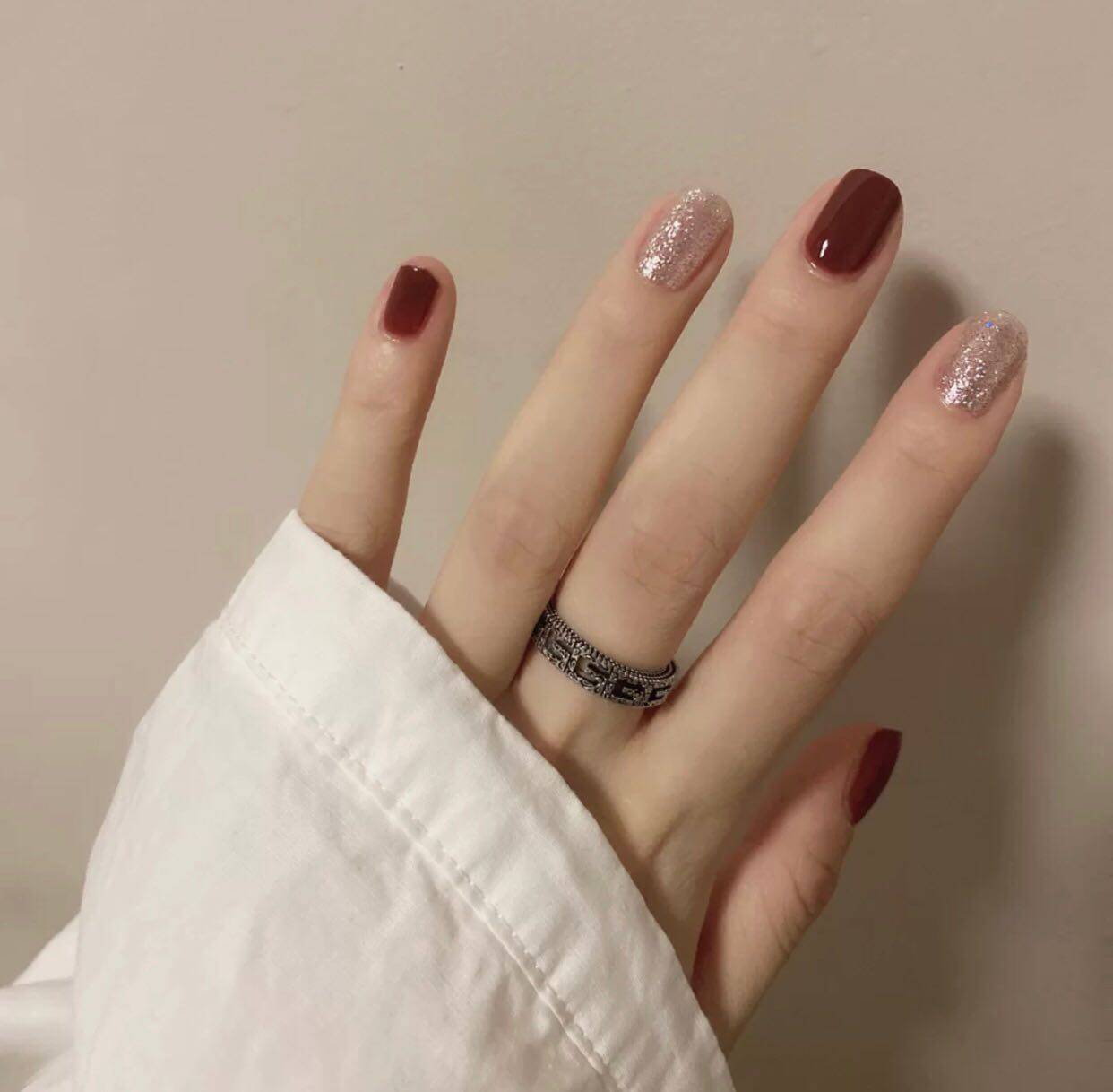 指甲成品贴片手工定制短款甲片红色跳色美甲美甲工具