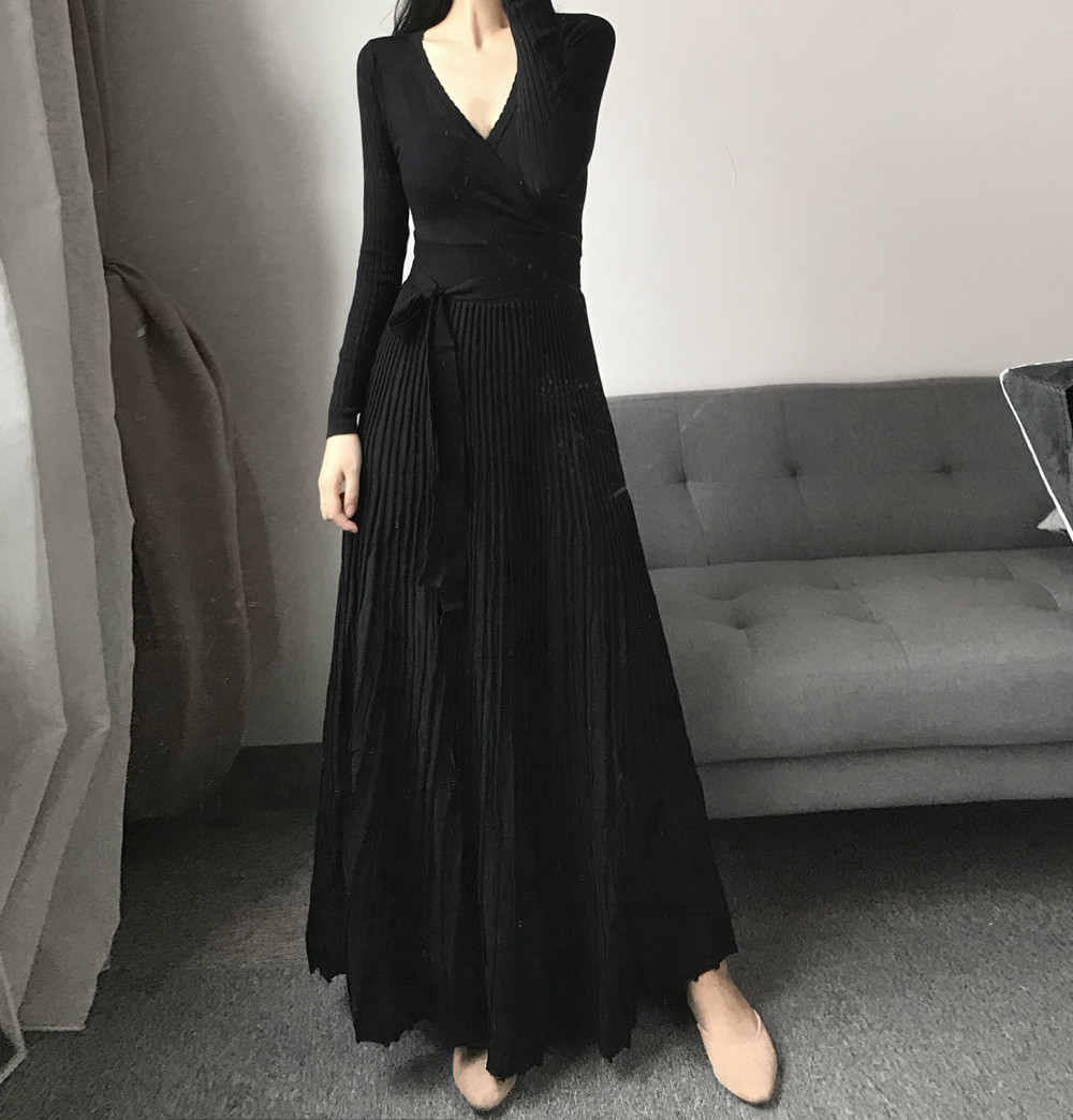 坑条针织弹力系带连衣裙女秋冬厚打底超长款拖地长裙复古赫本黑裙