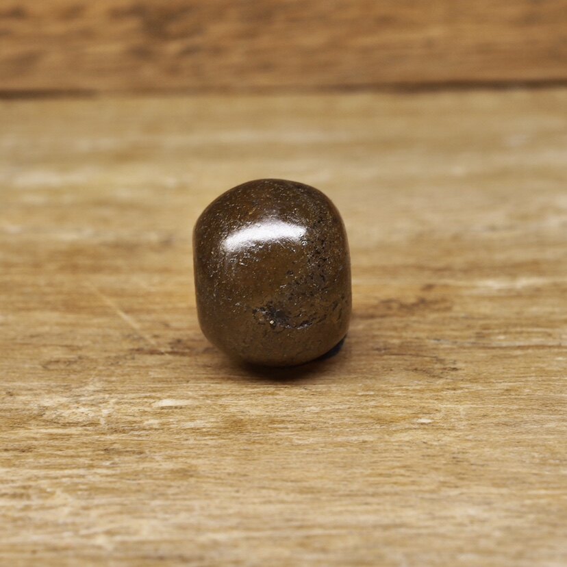 西亚百年浅灰色唐球糖玛瑙珠皮壳包浆熟美老珠子配饰老伤好价