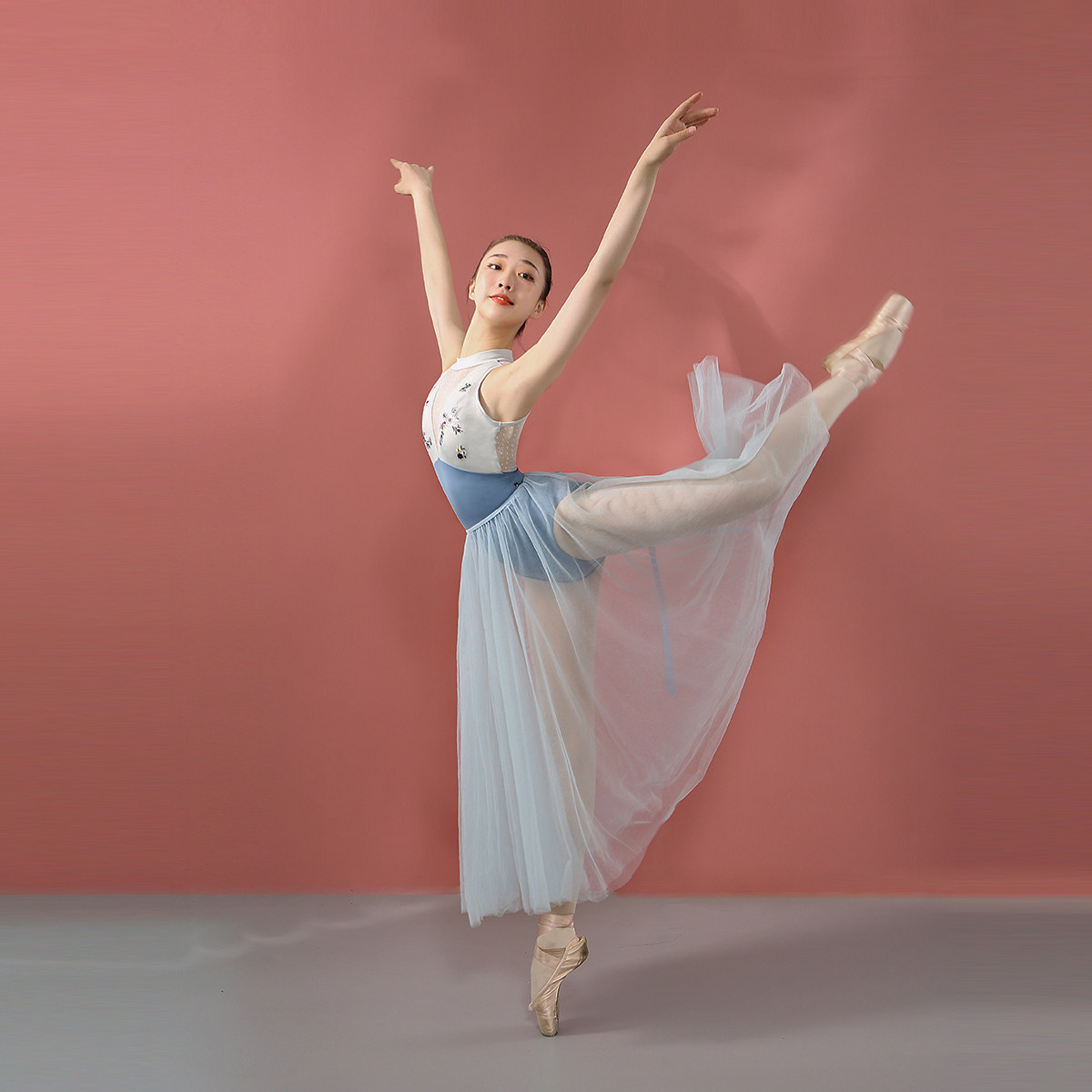 小茉莉深v刺绣体操服女舞蹈服成人芭蕾舞练功服形体服连体服