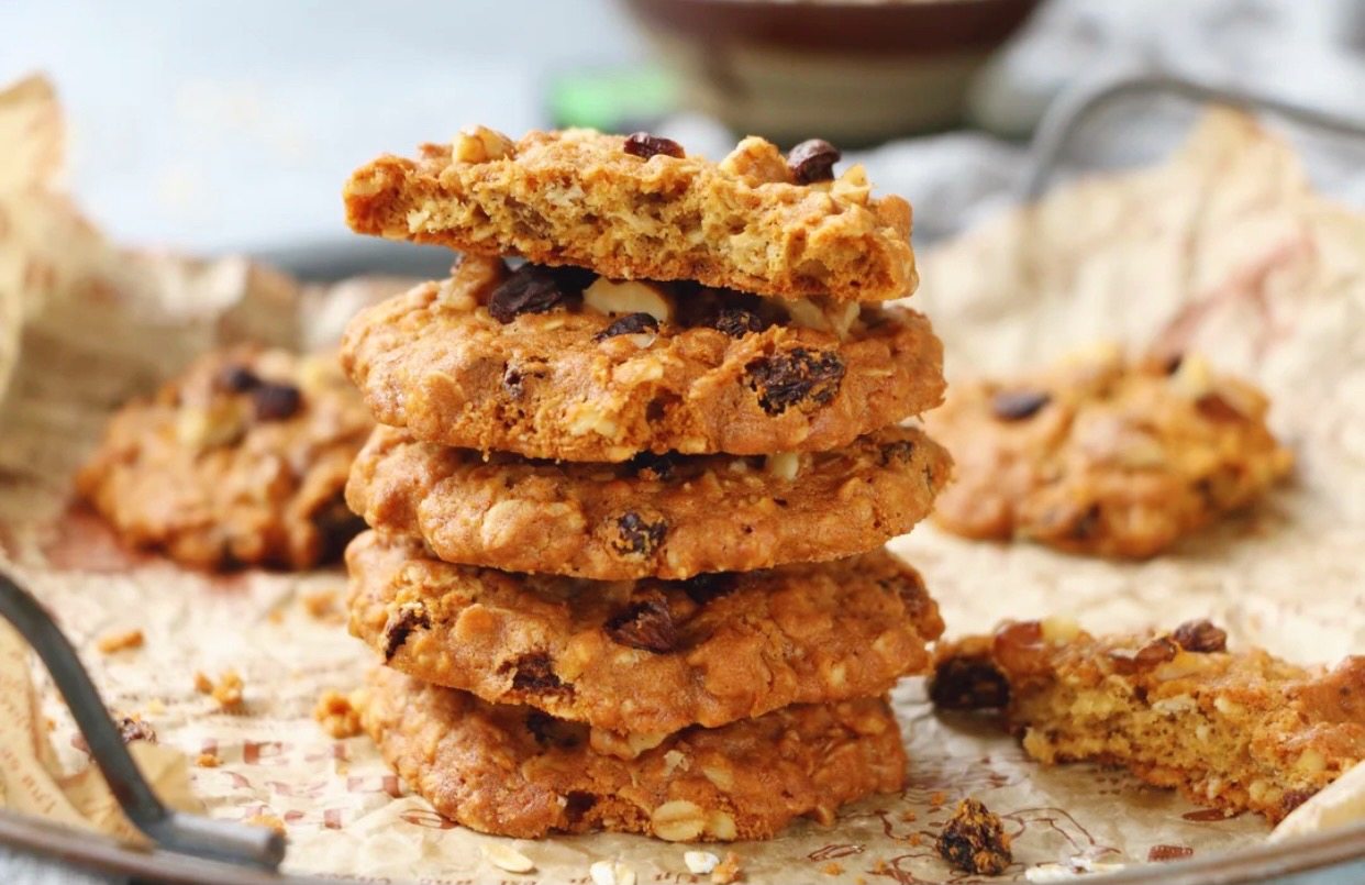 老友记中的燕麦提子大曲曲奇饼干无糖高纤饱腹燕麦巧克力饼干