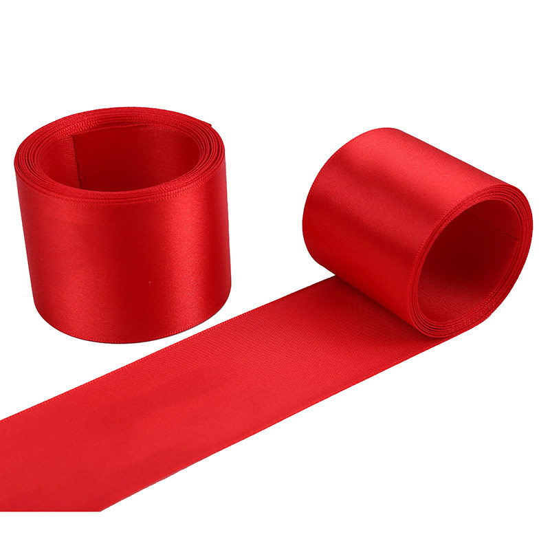 比赛学校运动会 田径比赛短跑 跑步撞线 冲线带 终点冲刺带跑步