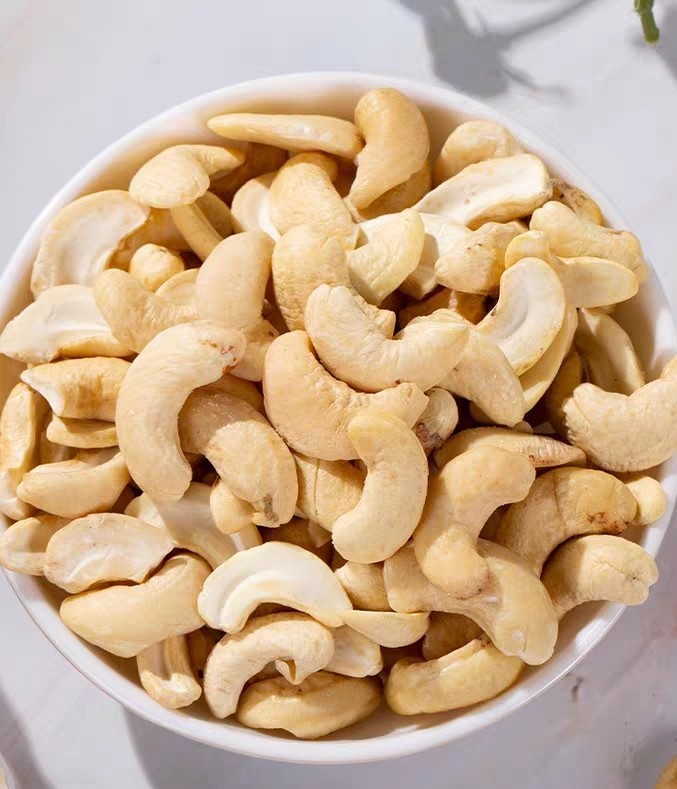 腰果精选非炭零食烘焙半边半片盐焗碎熟微带腰果