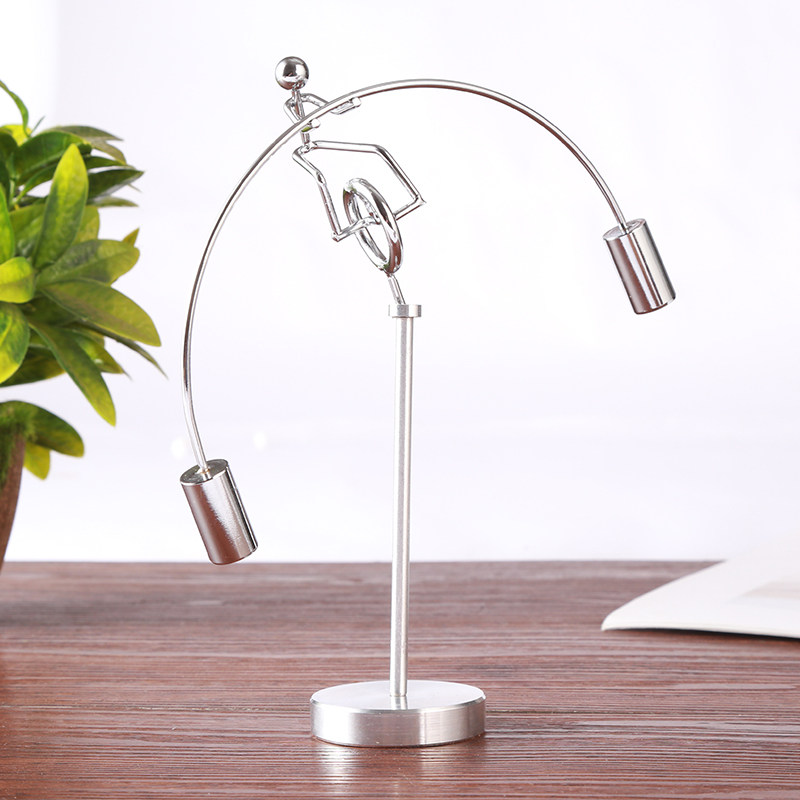 摆件骑手独轮车平衡铁人不倒翁创意物理力学转圈摆件