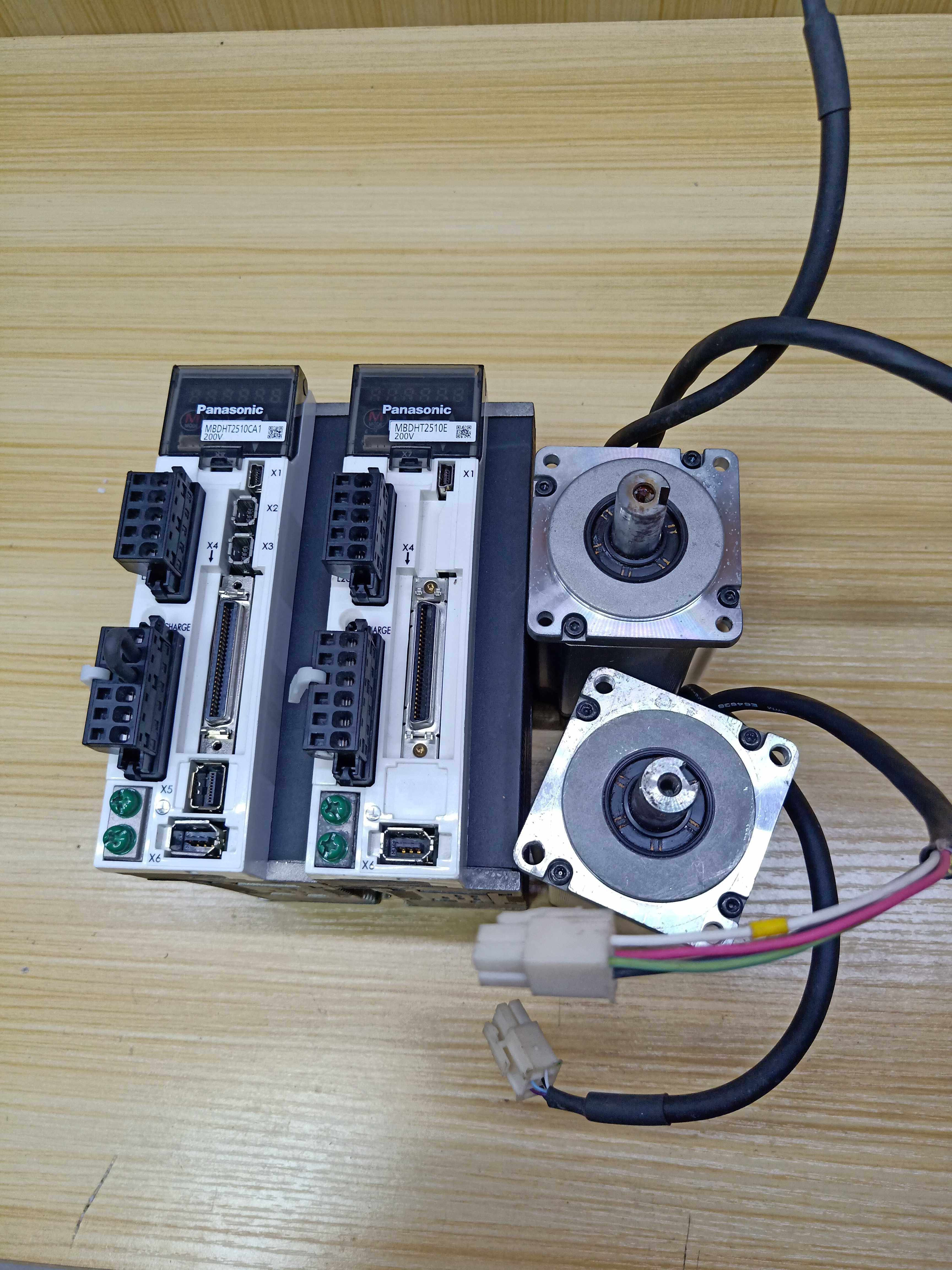 mbdht2510ca1mhmd042g1u松下驱动电机成套现货漂亮议价伺服电机