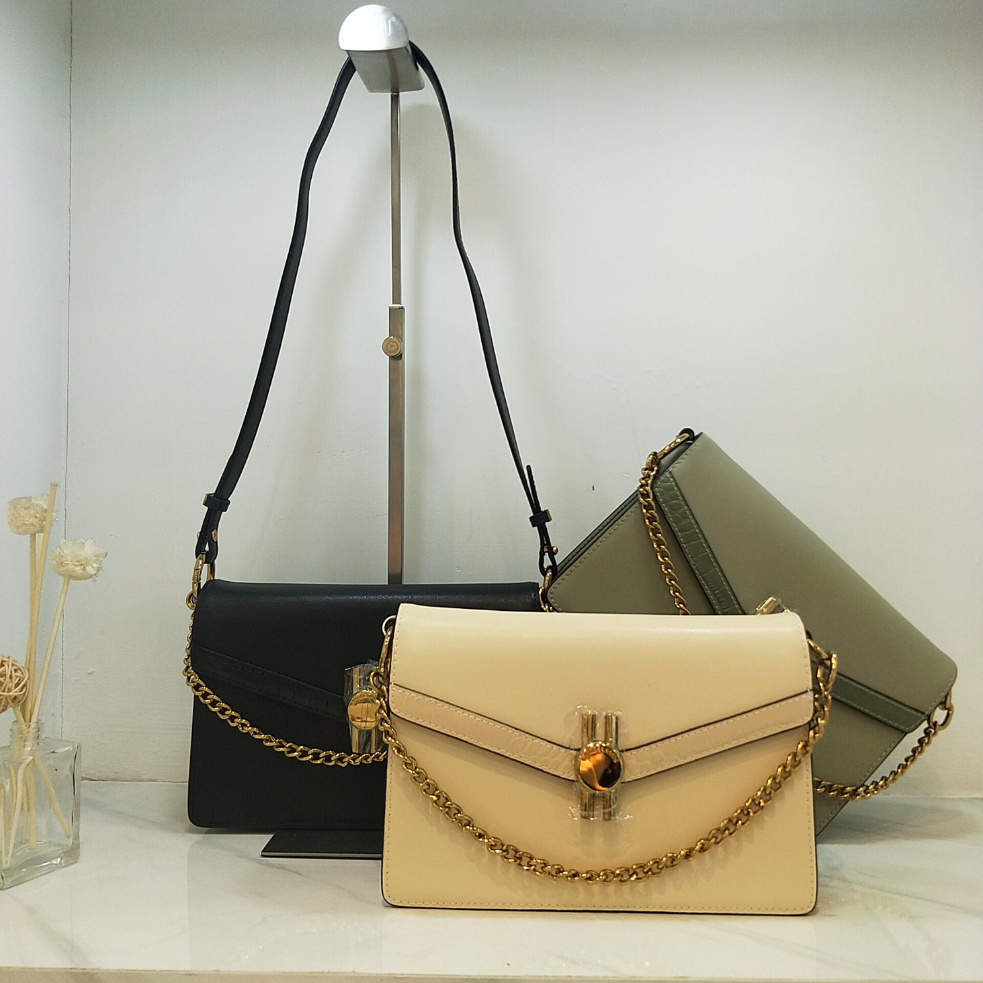 omi欧米包包女斜挎包链条牛皮纯色包真皮真皮单肩小方包