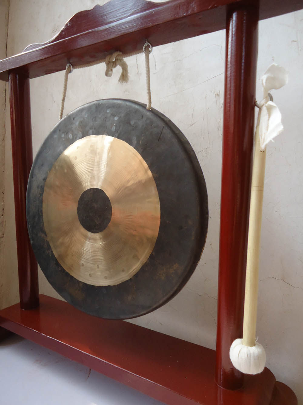 厂家直销打击乐器响器铜锣带架铜锣直径30厘米开道锣开业锣