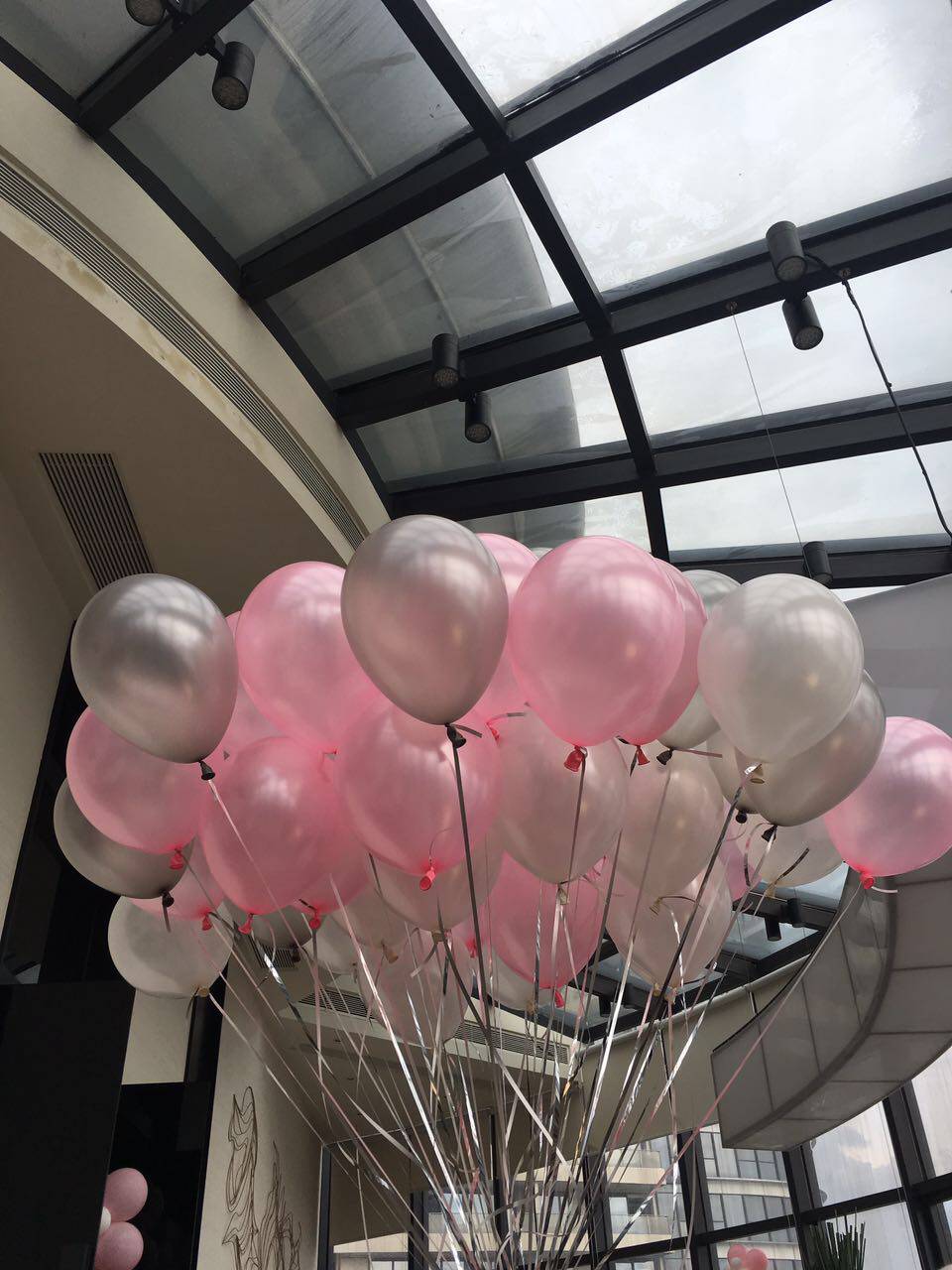 氦气气球安全空飘飘空高纯100个以上广州可以气球