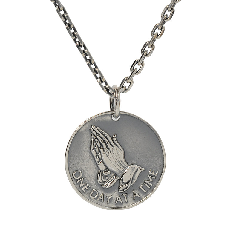 theprayinghandss925纯银祈祷项链吊坠嘻哈圆牌项链