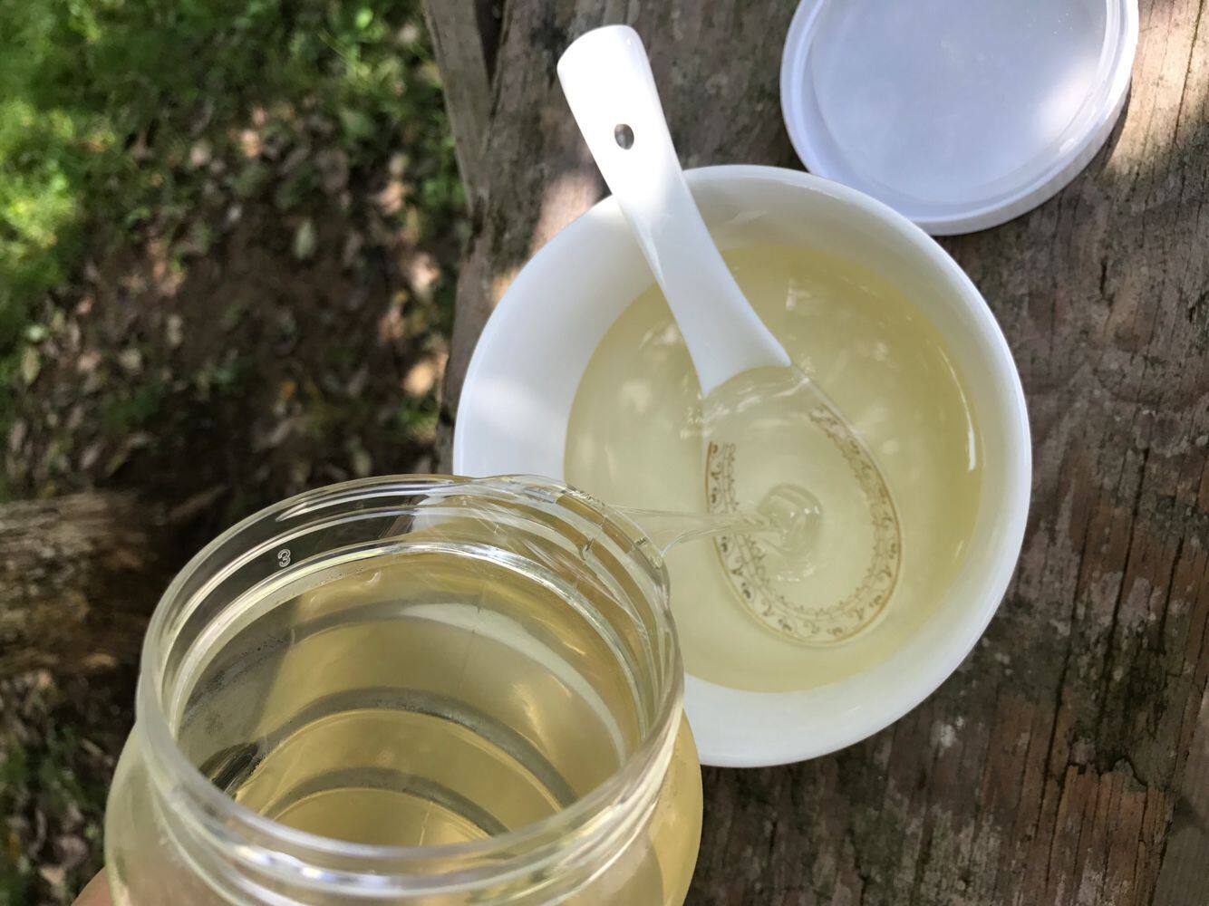 新洋槐花蜂蜜纯正天然农家自产成熟野生新鲜包邮水白洋槐蜜