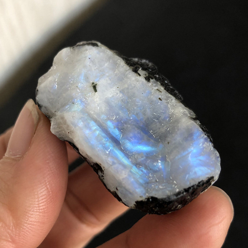 水玉冰魄天然月光石原石毛料斯里兰卡蓝光手把雕刻把玩摆件