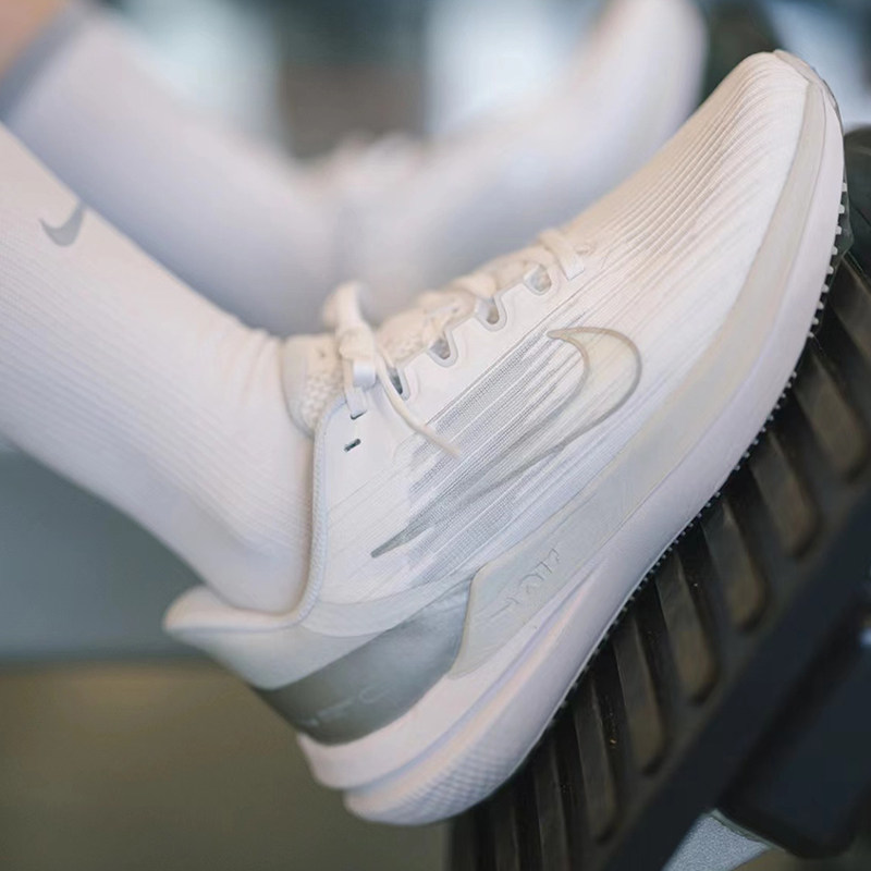 nike/耐克 air winflo 9浅骨色男女轻盈气垫缓震跑步鞋dv9121-011