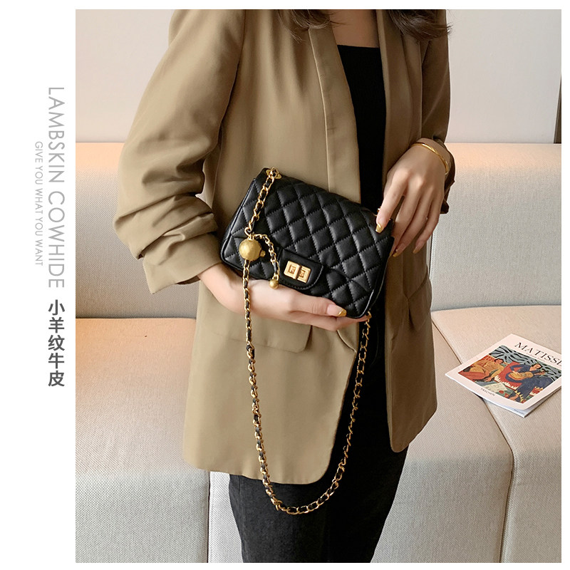 优购></p></a>>用use>>精美箱包>>黑色小包包女2020新款潮菱格链条真皮女包